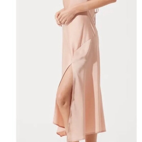 ASTR The Label Blush Satin Slip Dress with Criss Cross Back and Slit Size Medium - Picture 3 of 11